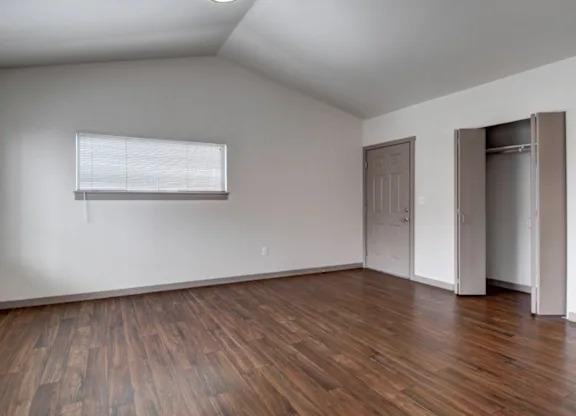 488 Ne Bellevue Dr - Photo 6 of 16