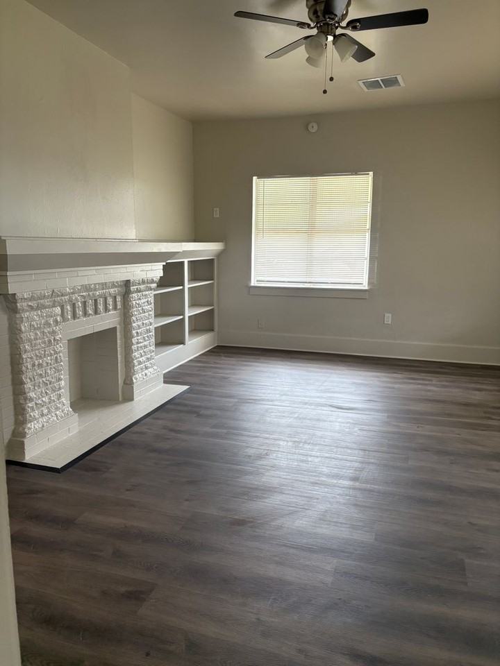 1726 Nw 38th St - Photo 7 of 23