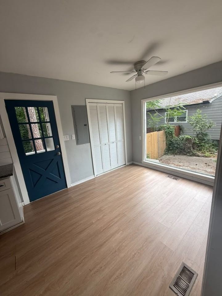 189 Goldie Dr Se #1 - Photo 7 of 8