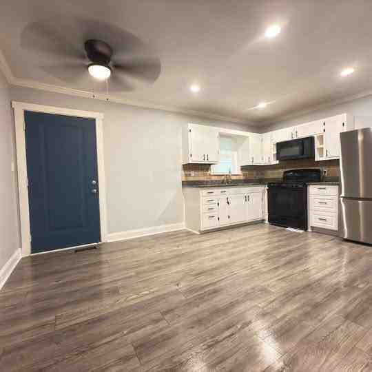 441 Meadowbrook Dr Se #1 - Photo 3 of 10