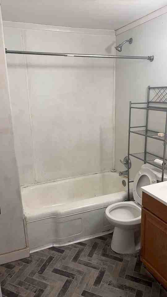 820 S Western Ave - Photo 7 of 18