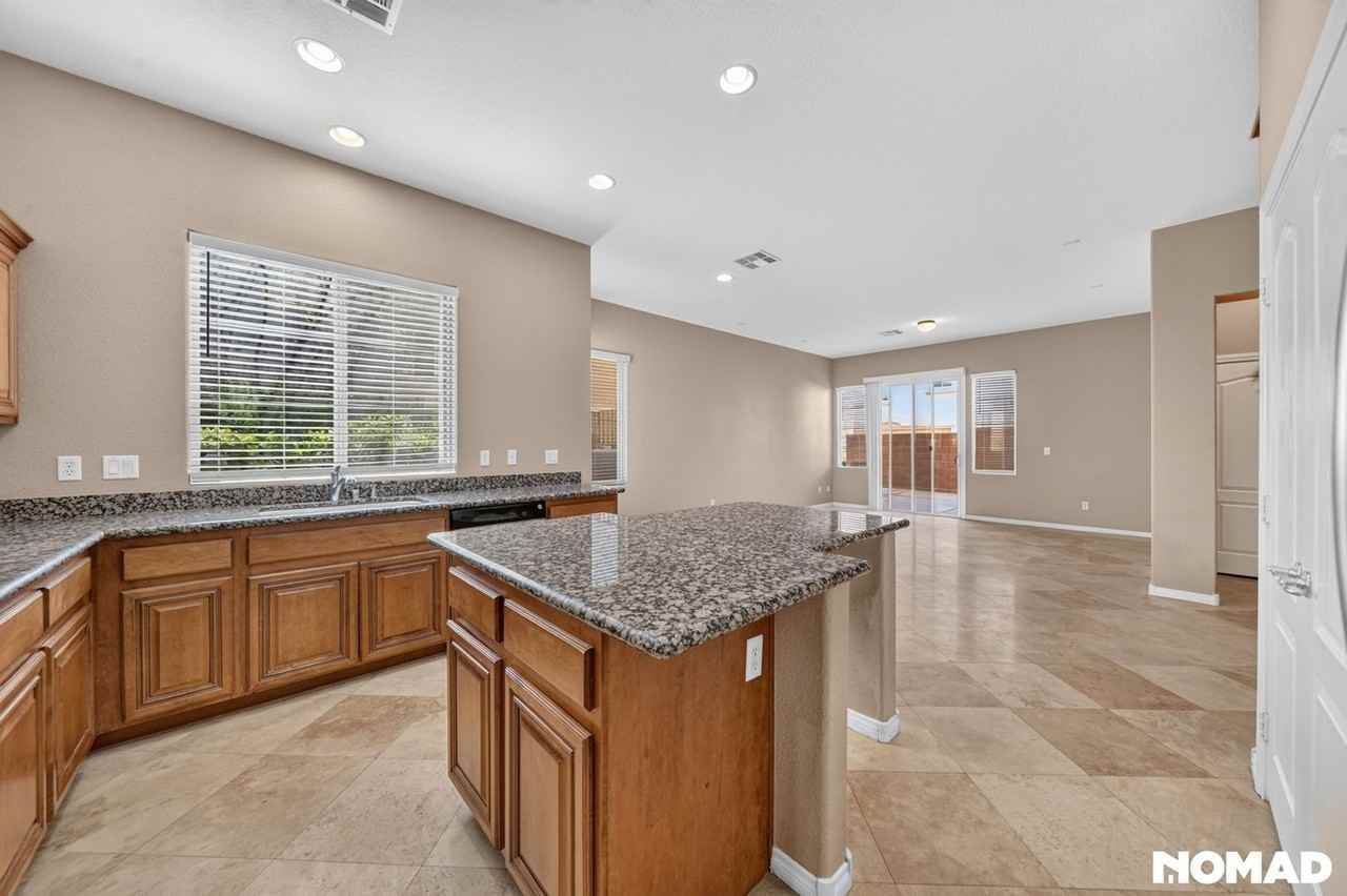 1902 Hollywell St - Photo 7 of 42