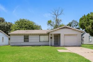 featured image of 720 Emberwood Dr