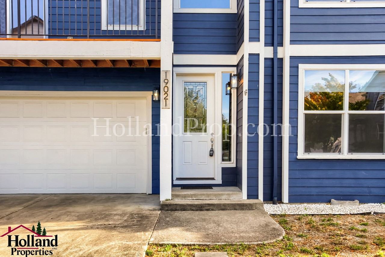 19021 Sw York St - Photo 3 of 29