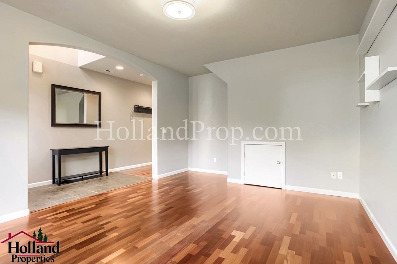 19021 Sw York St - Photo 7 of 29