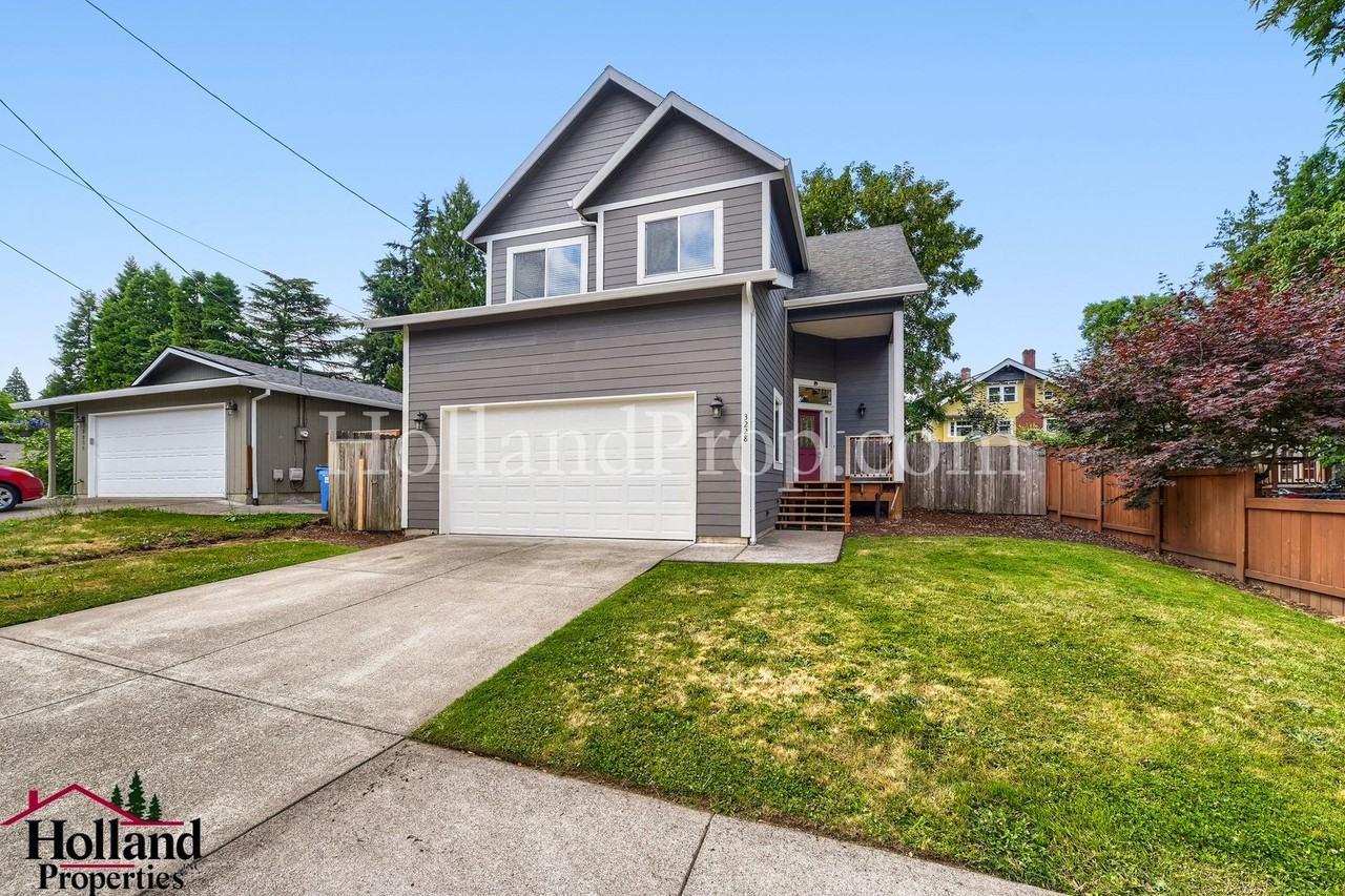 3228 Se Filbert St