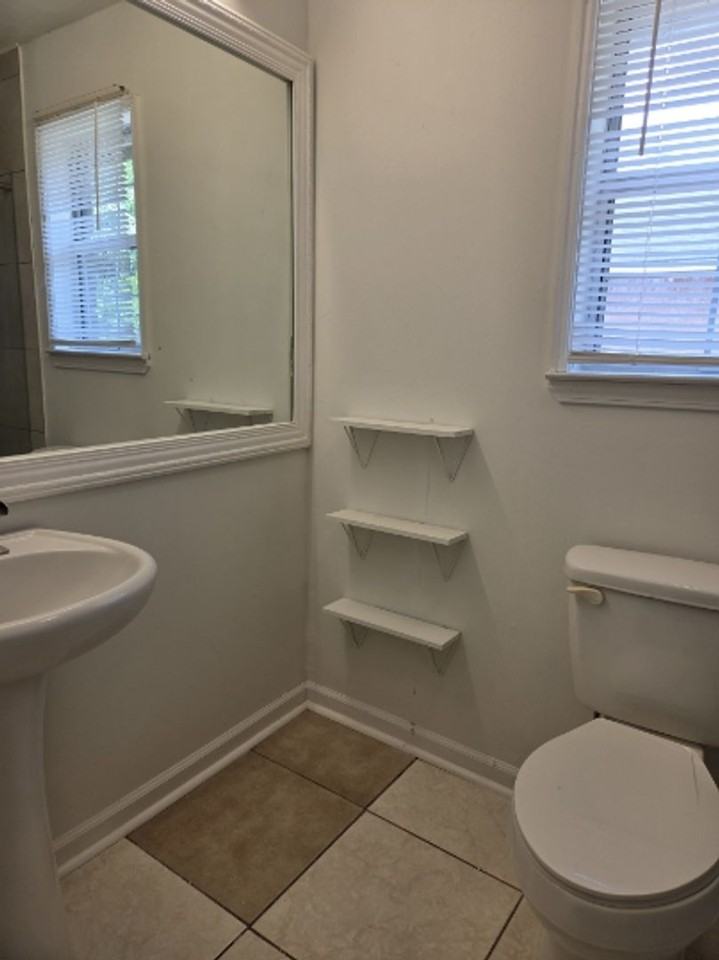 945 Ruth Dr - Photo 3 of 12