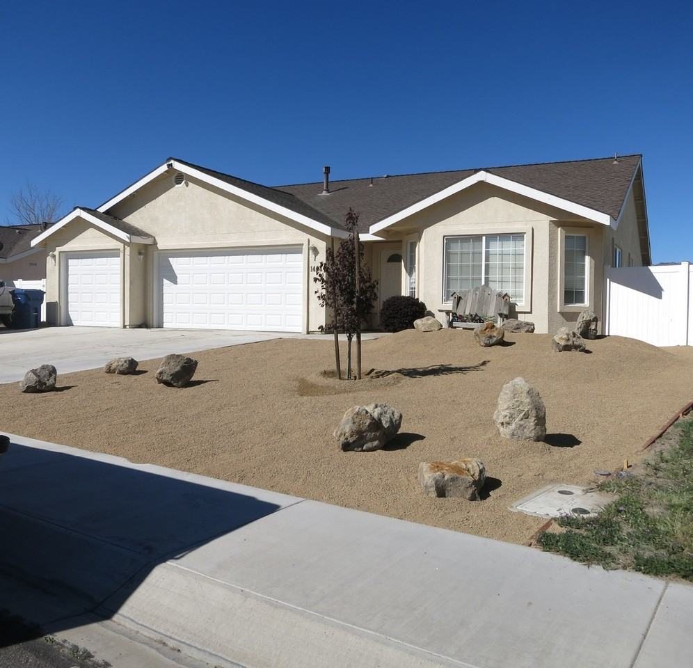 1464 Grey Bluffs Dr - Photo 2 of 47