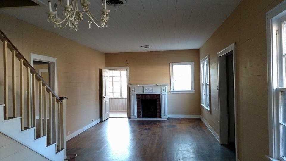 102 Pine St - Photo 4 of 11