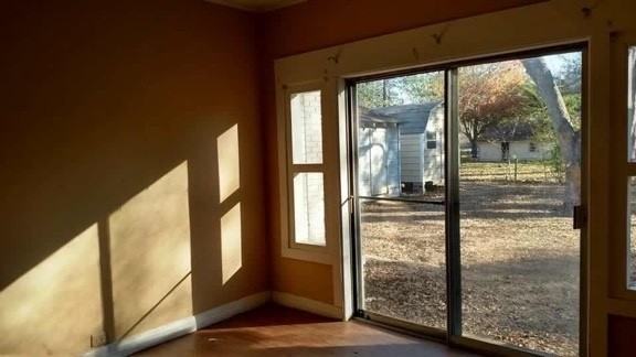 102 Pine St - Photo 6 of 11