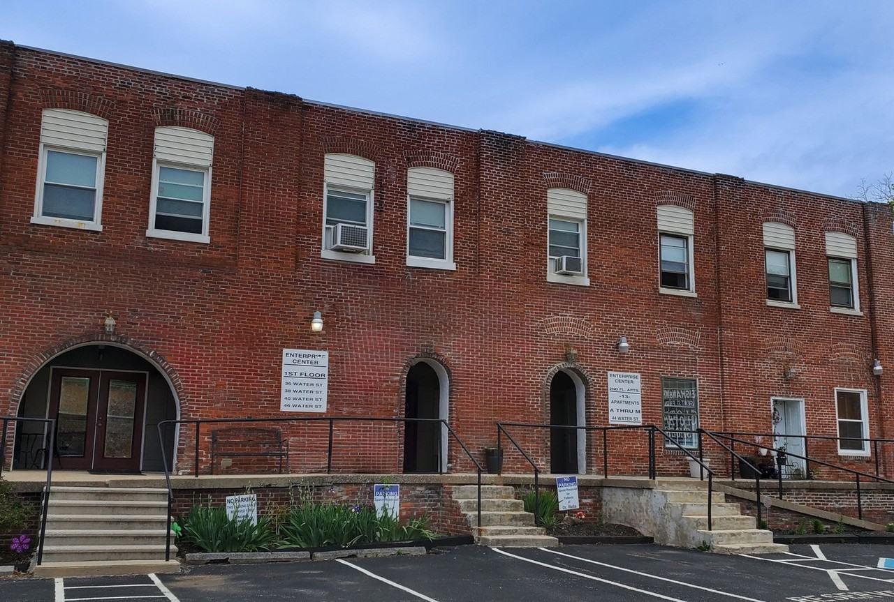 44 Water St