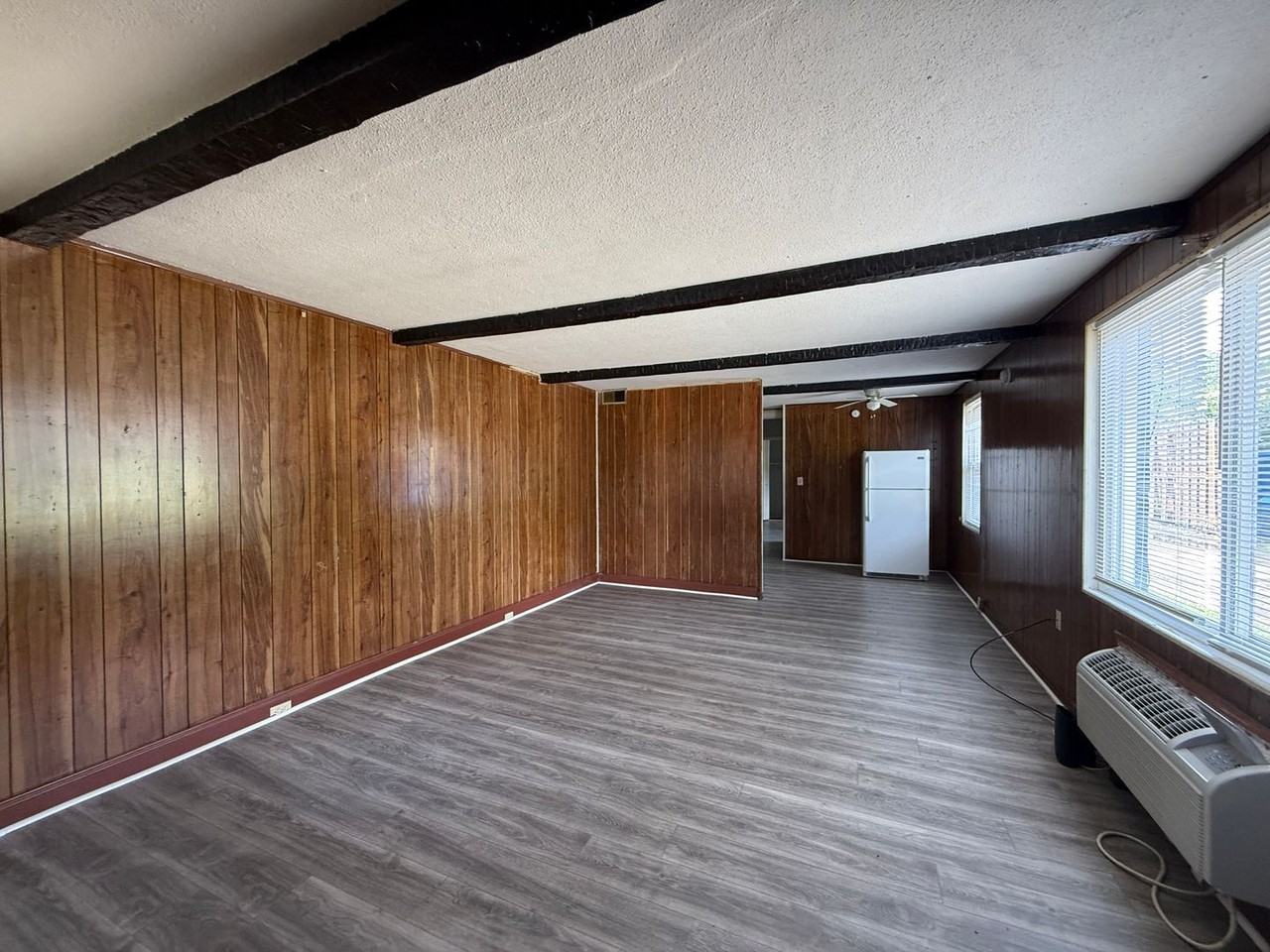 2053 2053 Coburn Avenue Blvd. 4 - Photo 2 of 6