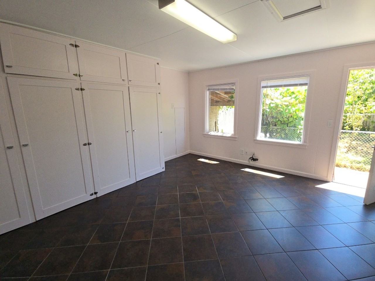 1809 P St - Photo 6 of 34