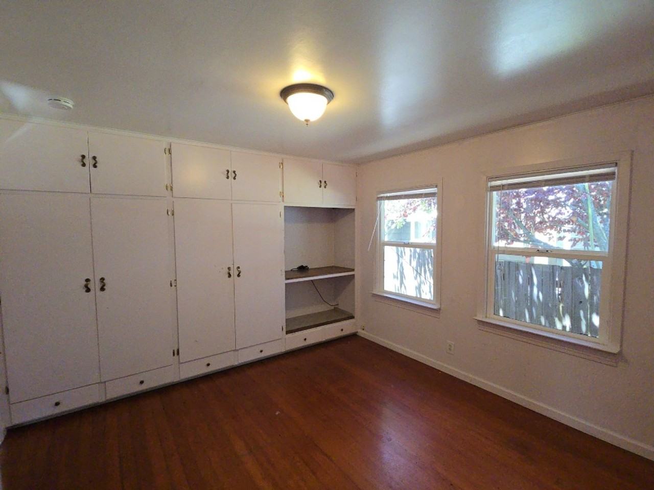 1809 P St - Photo 7 of 34