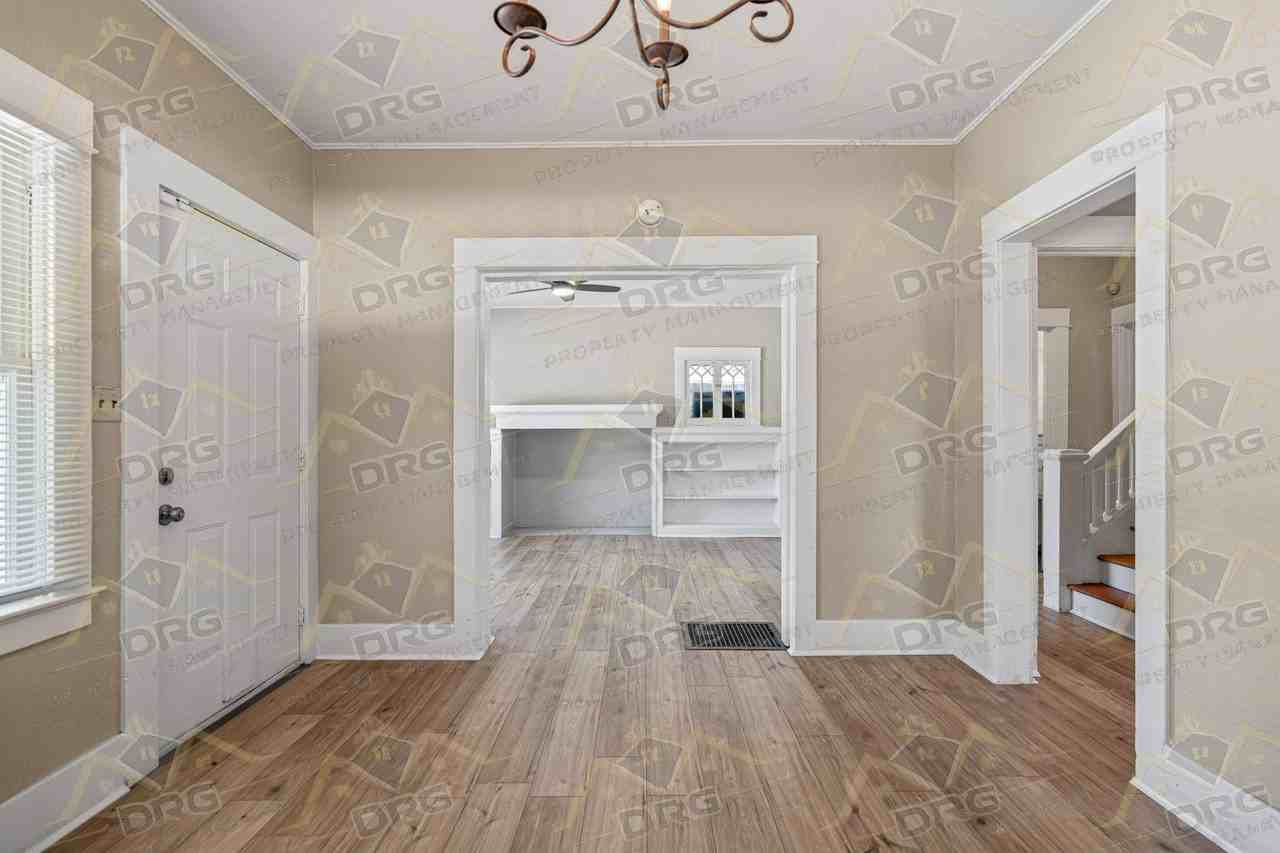 120 Johnson St - Photo 5 of 33