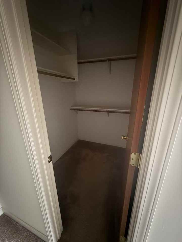 3731 Southborough Rd - Photo 6 of 7