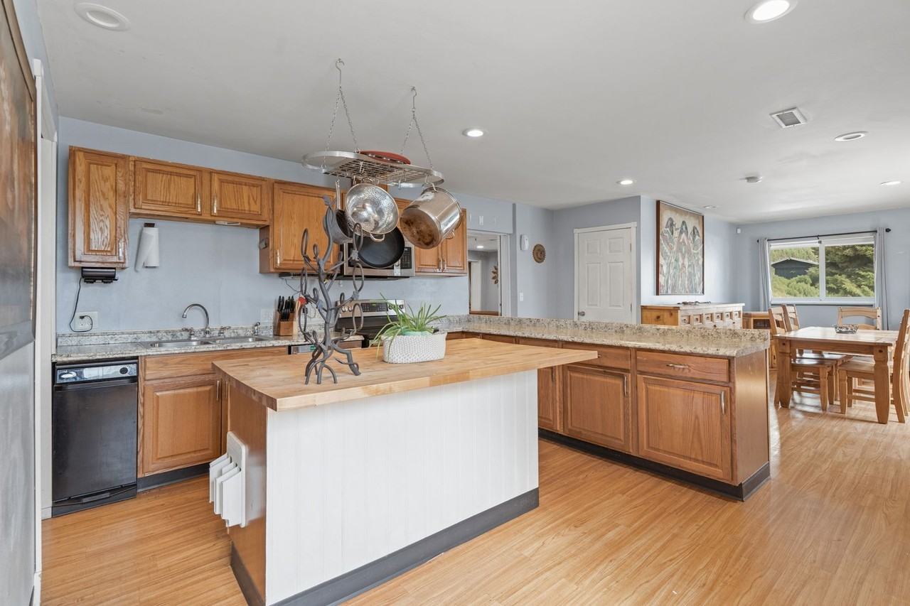 14428 E Wellesley Ave - Photo 6 of 36