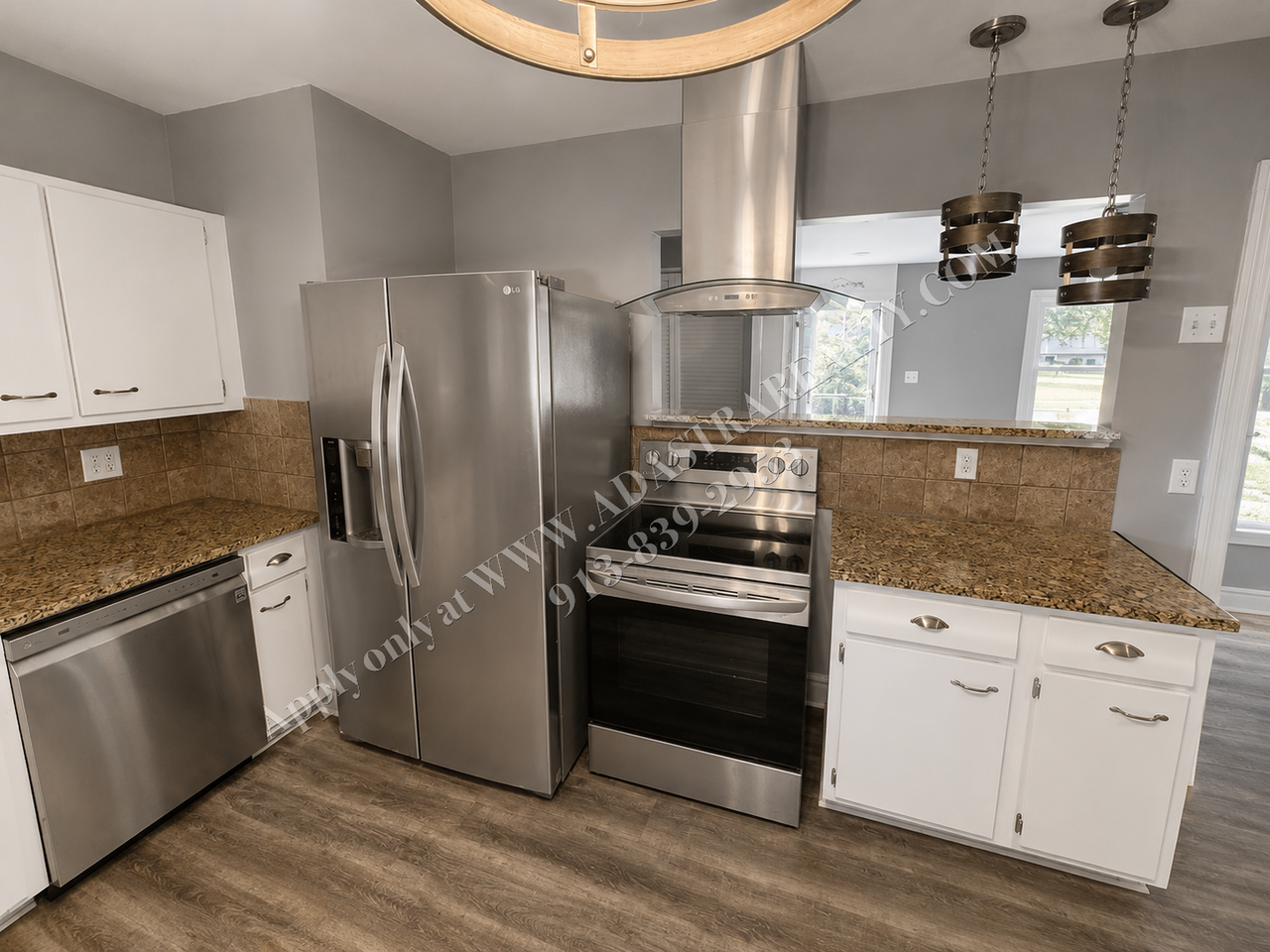 9923 England Dr - Photo 5 of 15