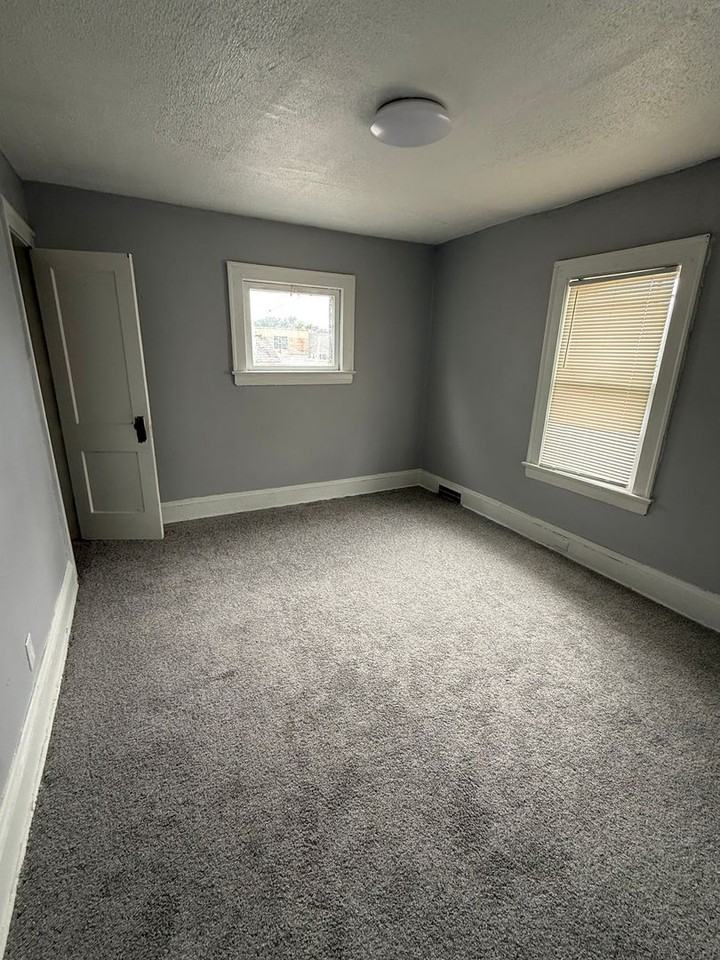 13200 Horner Ave - Photo 3 of 8
