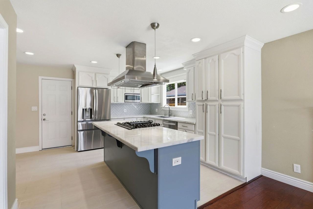 4043 W Rincon Ave - Photo 5 of 28