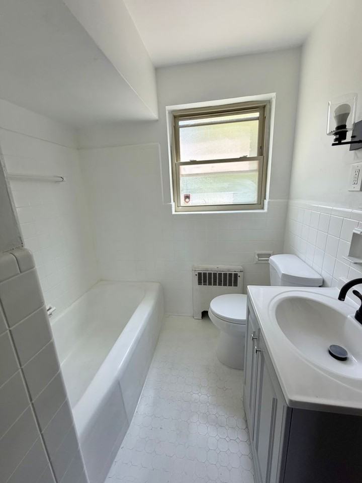 2798 Queen City Ave - Photo 7 of 9