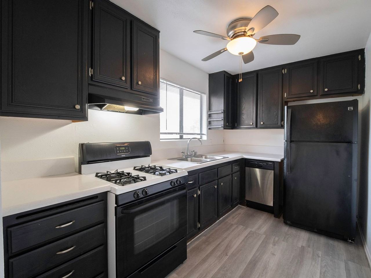 243 S Avenue 50 #309 - Photo 2 of 25
