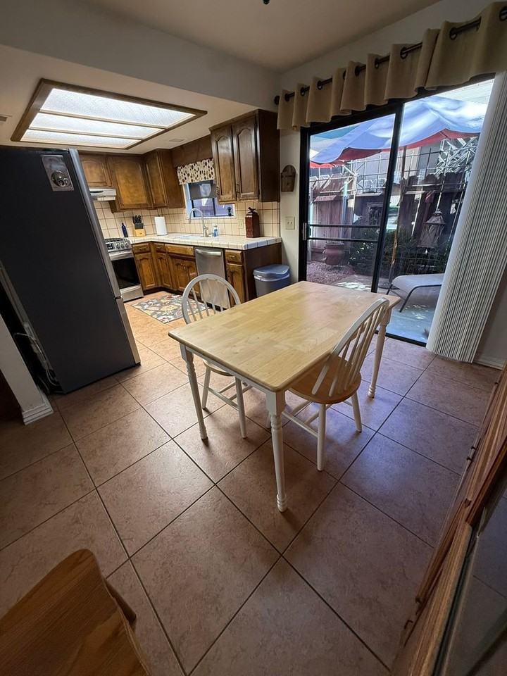 340 N Capitola Ct #2 - Photo 4 of 10