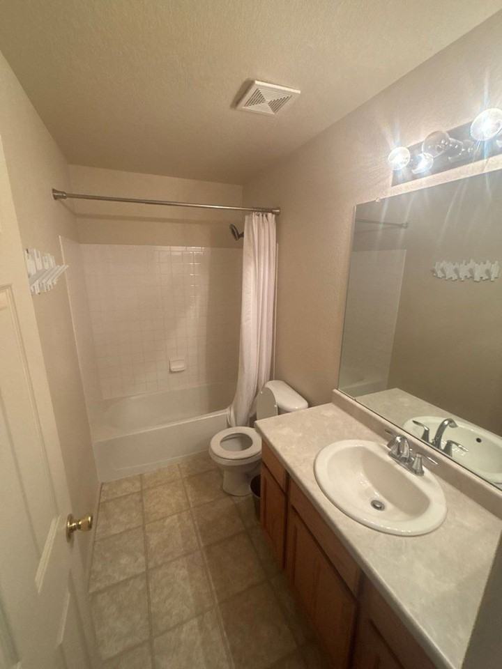 13105 Ivanhoe St - Photo 4 of 4