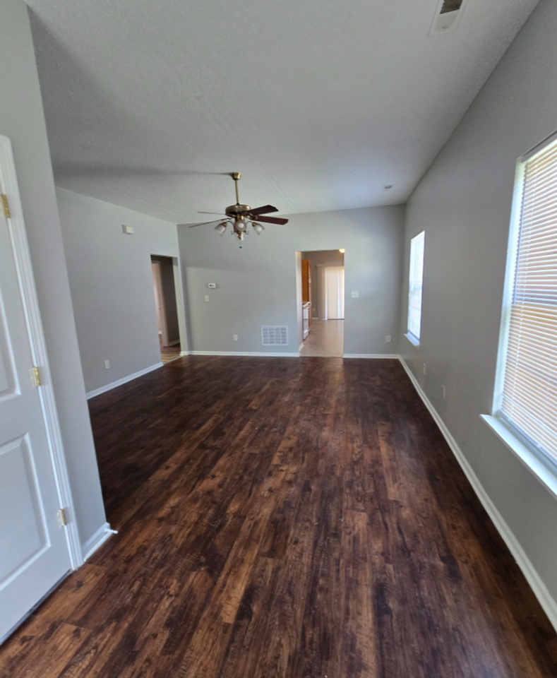 509 Bridgestone Dr - Photo 2 of 10