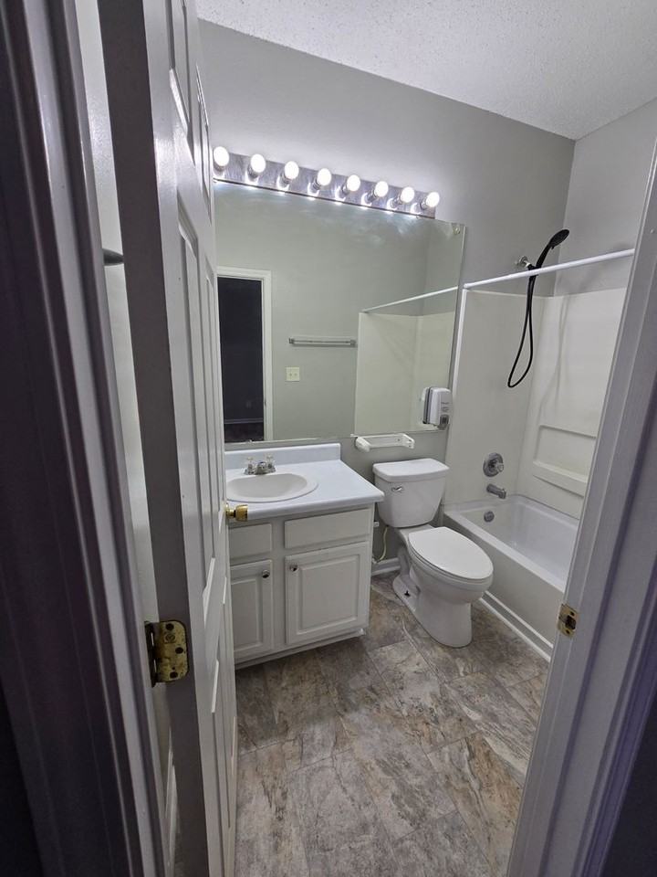 509 Bridgestone Dr - Photo 4 of 10