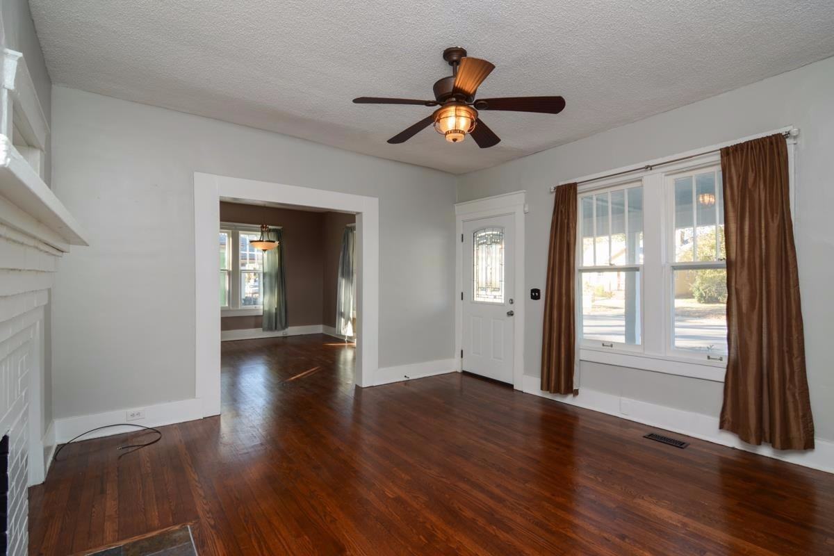 1542 Douglas Ave - Photo 4 of 19