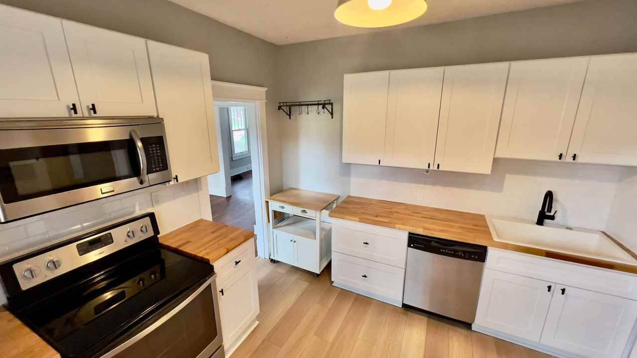 1542 Douglas Ave - Photo 7 of 19