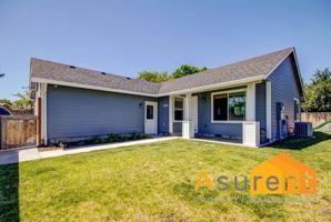 featured image of 2313 Crater Lake Ave