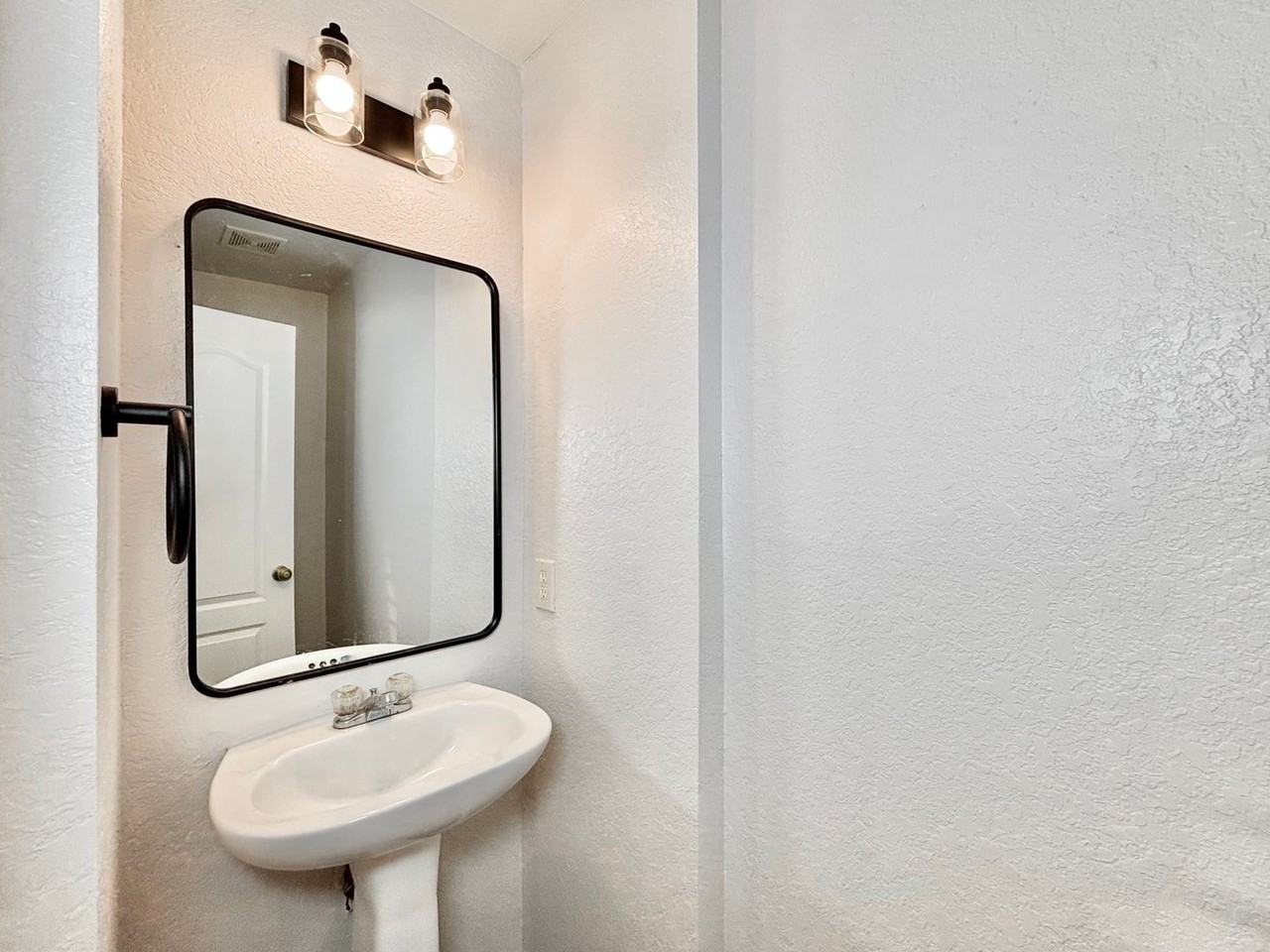 21 Beacon Bay - Photo 5 of 21