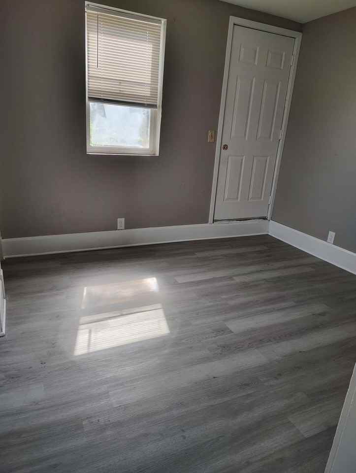 1217 Grand Ave - Photo 3 of 16