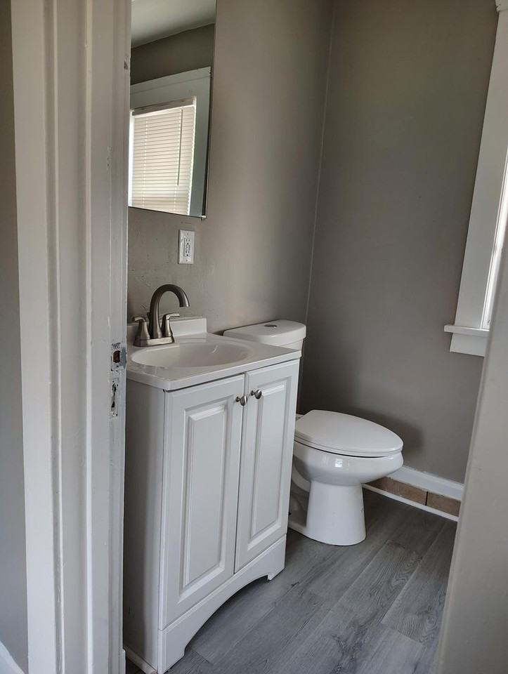 1217 Grand Ave - Photo 4 of 16