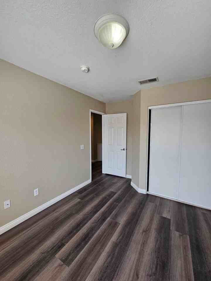 805 E 2nd St - Photo 6 of 15