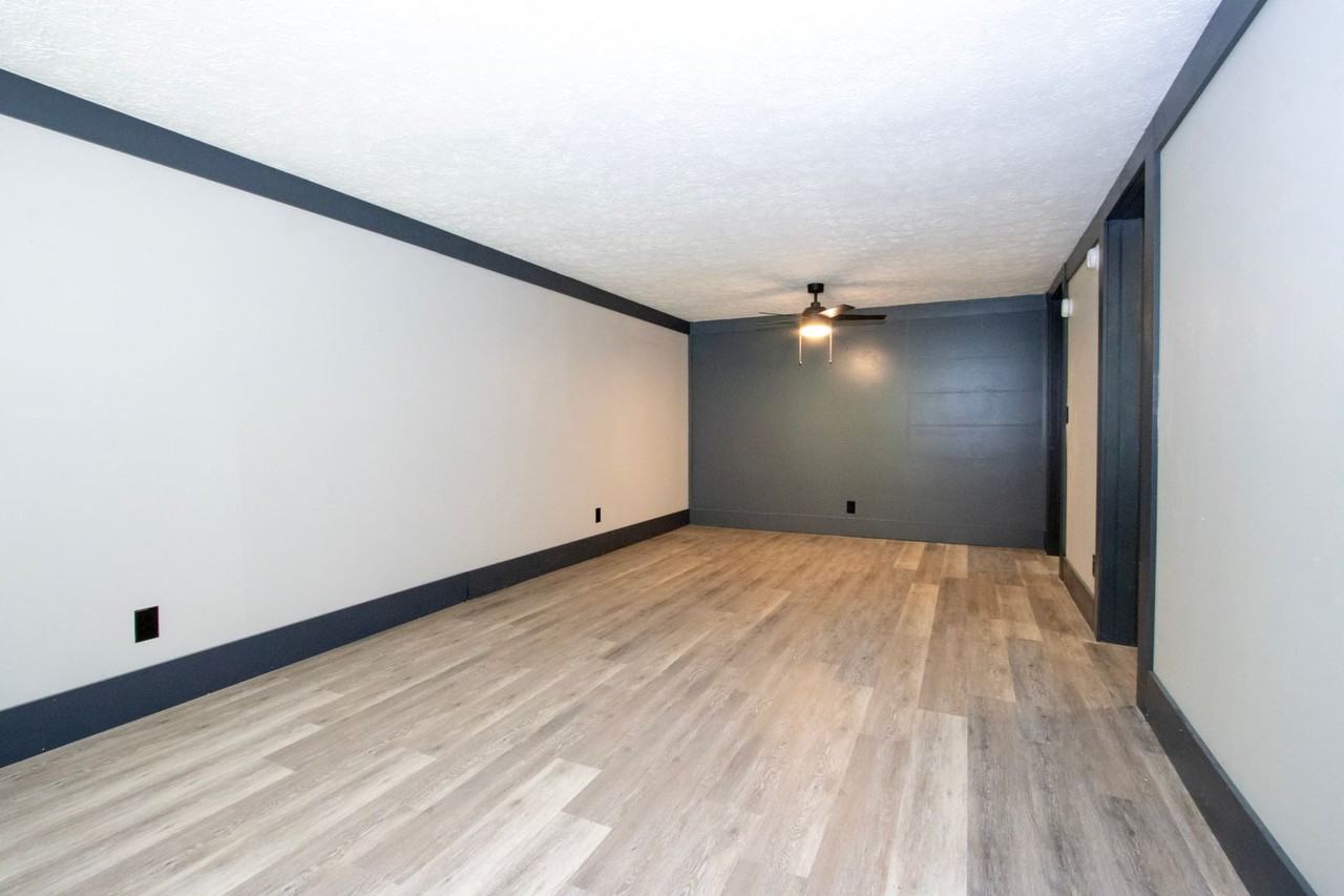 2506 Columbus Rd - Photo 3 of 10