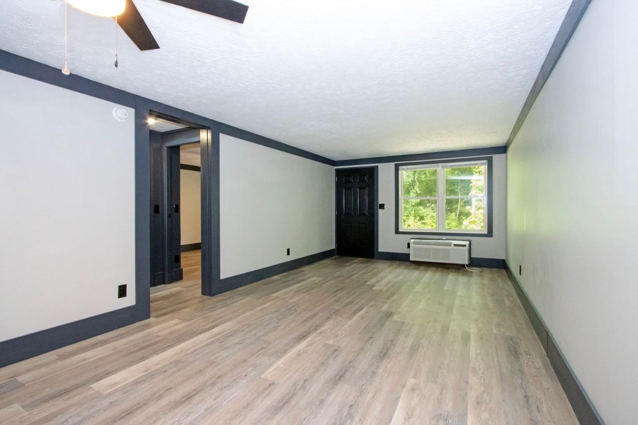 2506 Columbus Rd - Photo 4 of 10