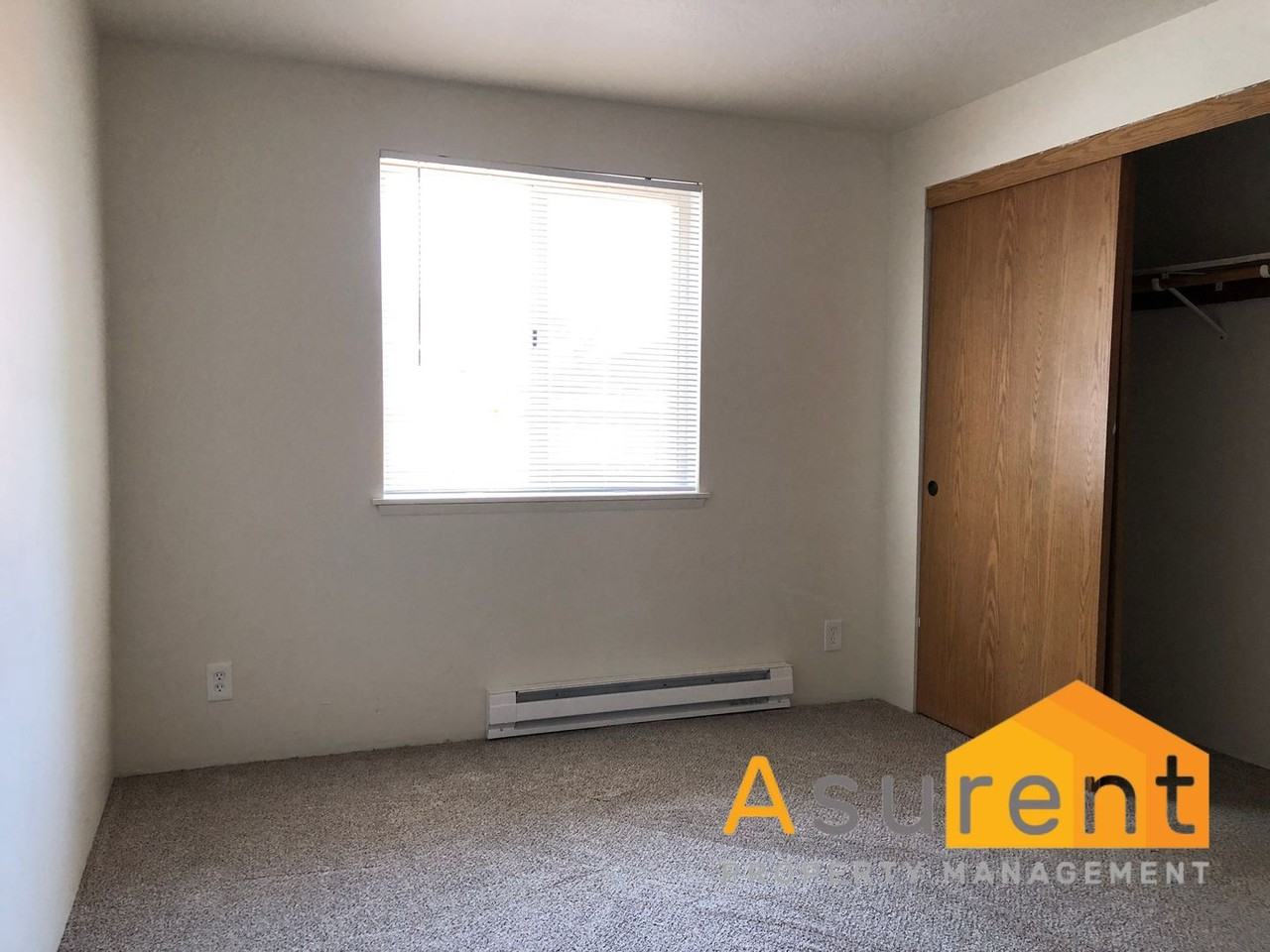 425 Plum St - Photo 3 of 6