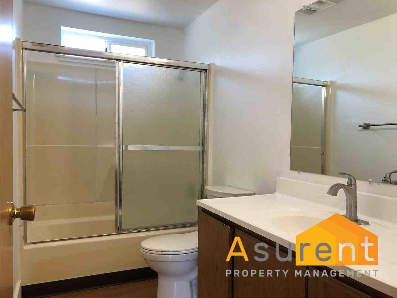 425 Plum St - Photo 5 of 6