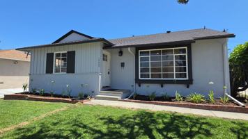 featured image of 15422 Woodcrest Dr