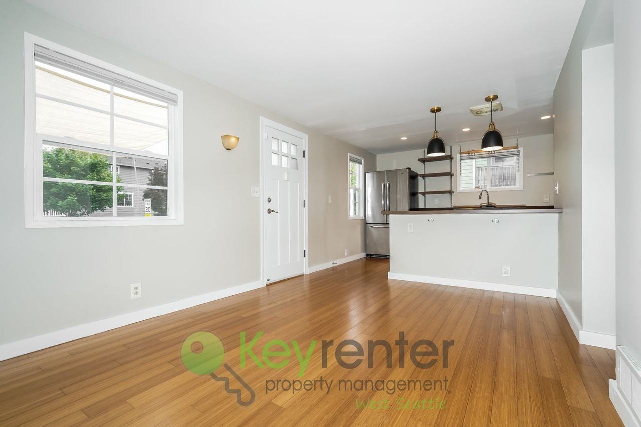 6707 34th Ave Sw - Photo 7 of 50