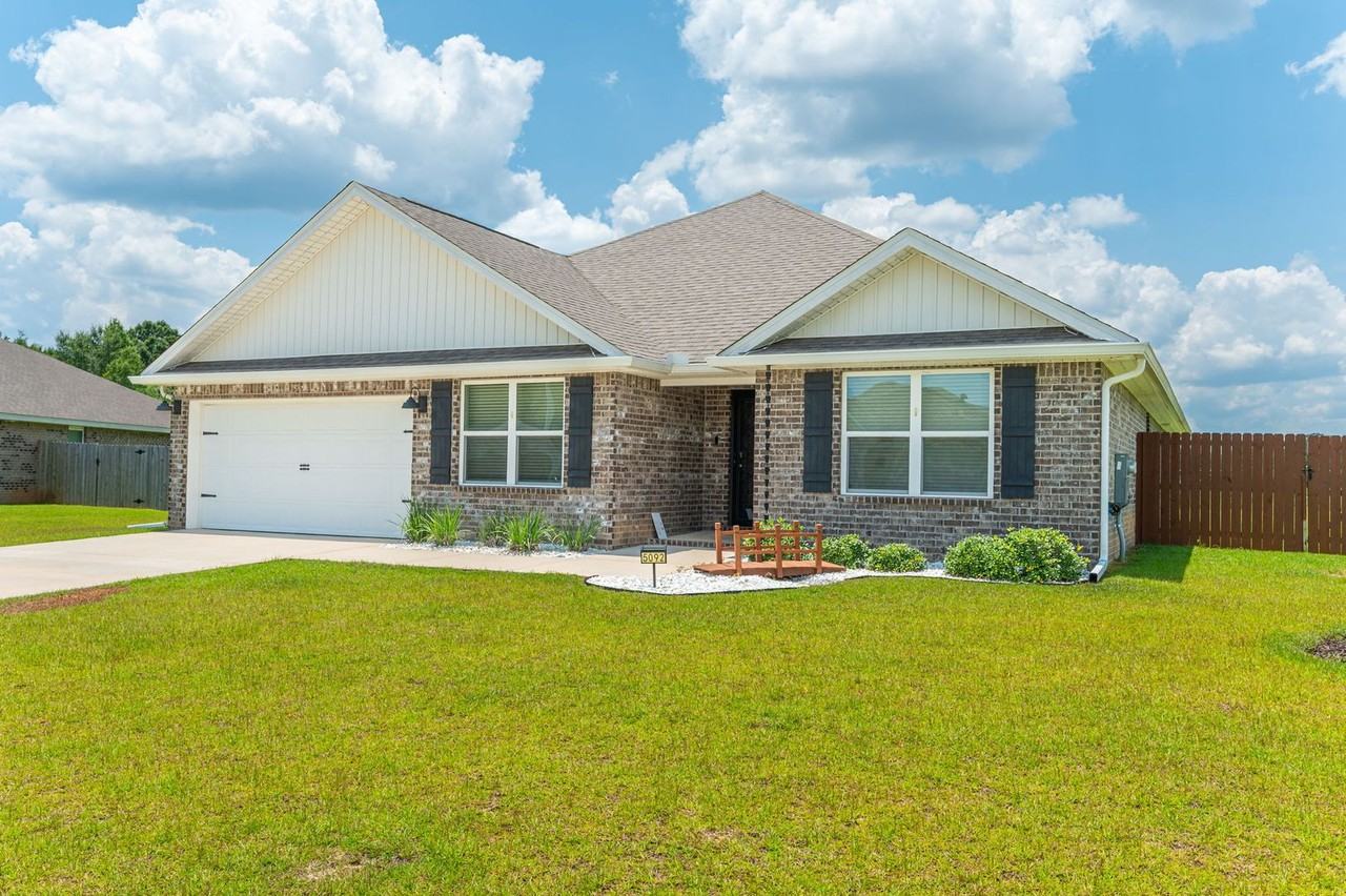 5092 Gaineswood Dr - Photo 2 of 43