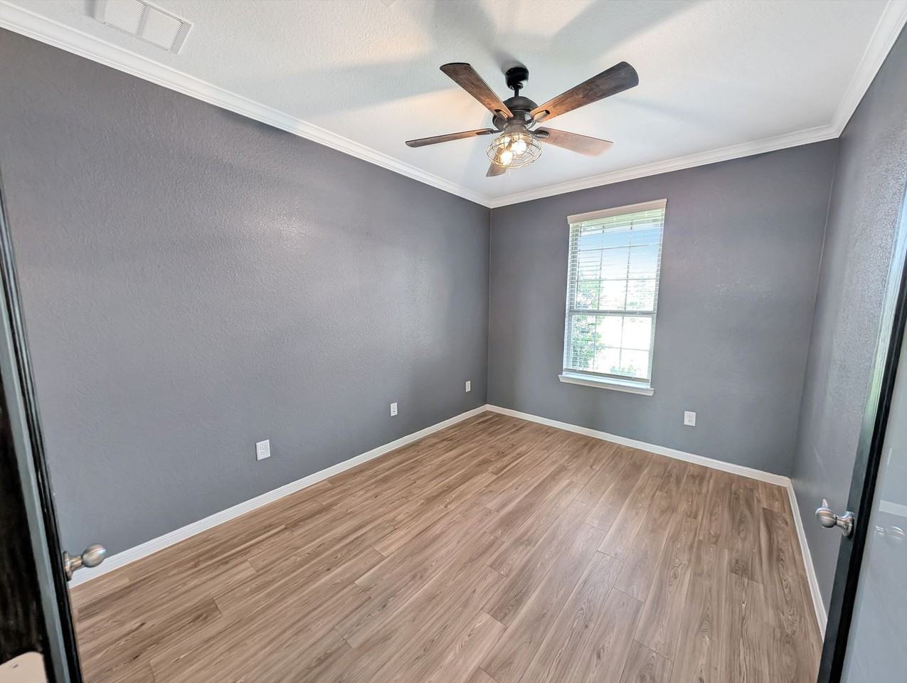 1328 Ventura Creek Dr - Photo 6 of 34