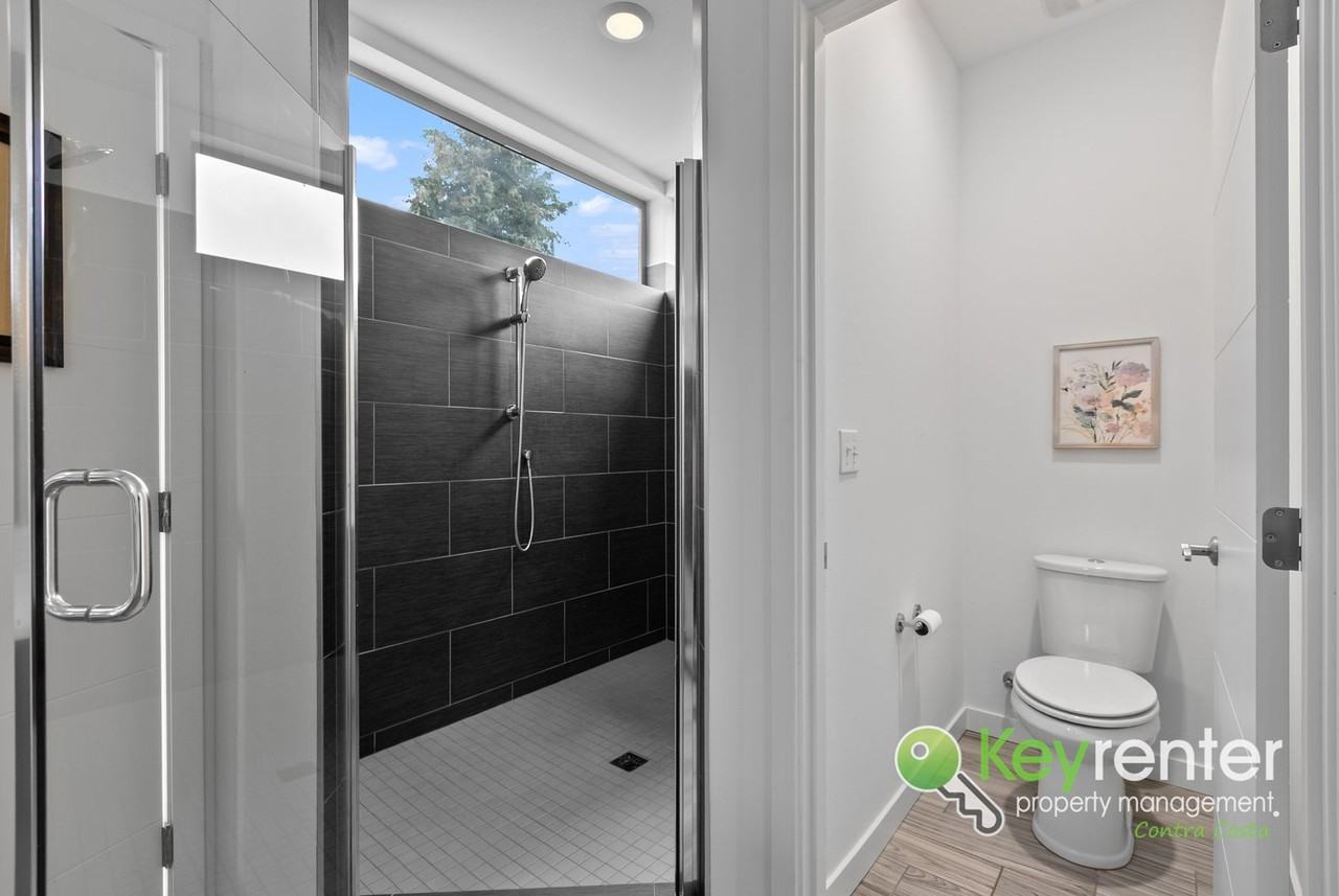 2514 S Washington St - Photo 7 of 41