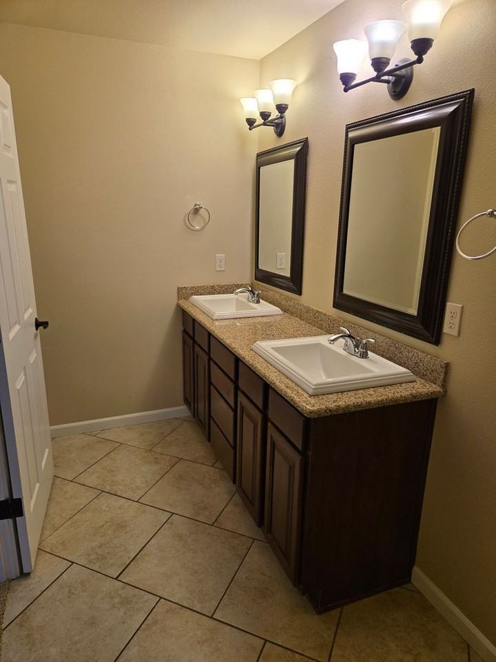 14188 Brittany Ter - Photo 7 of 12