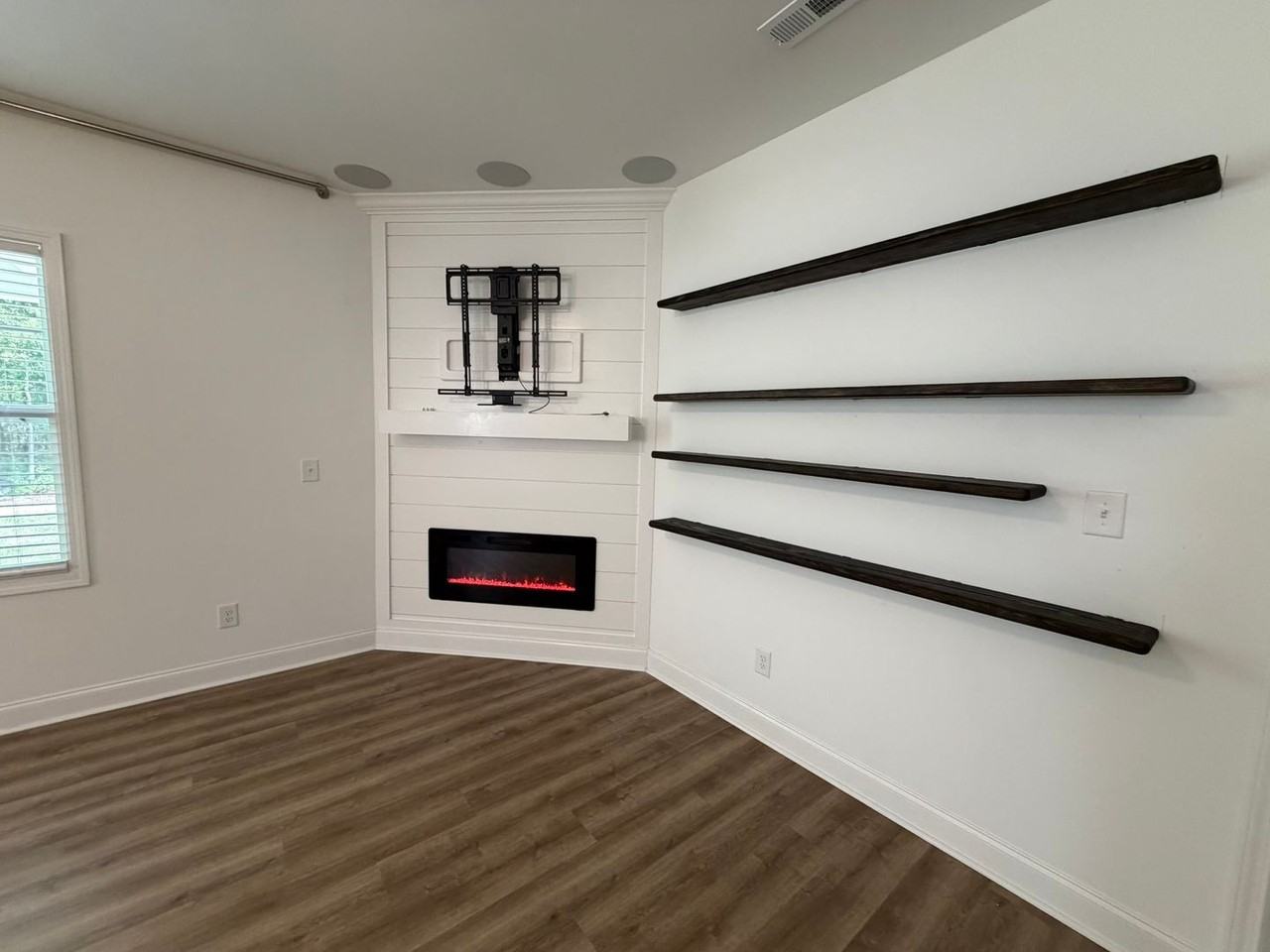 908 Stevens St - Photo 3 of 21