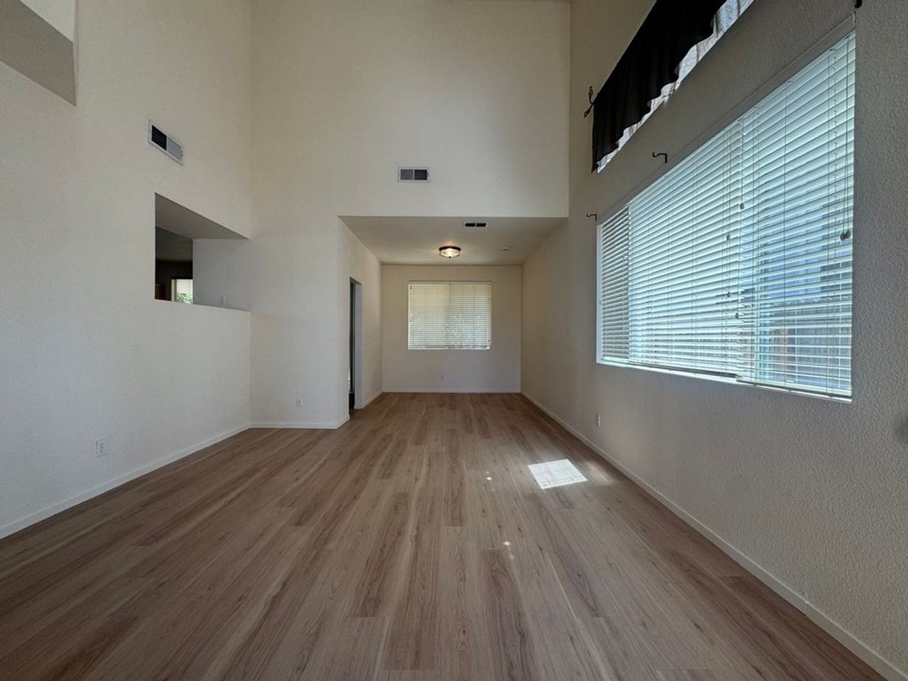 5418 Moonlight Way - Photo 3 of 15
