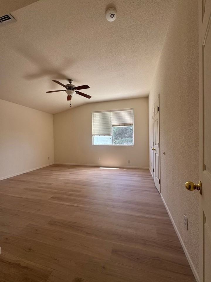 5418 Moonlight Way - Photo 6 of 15